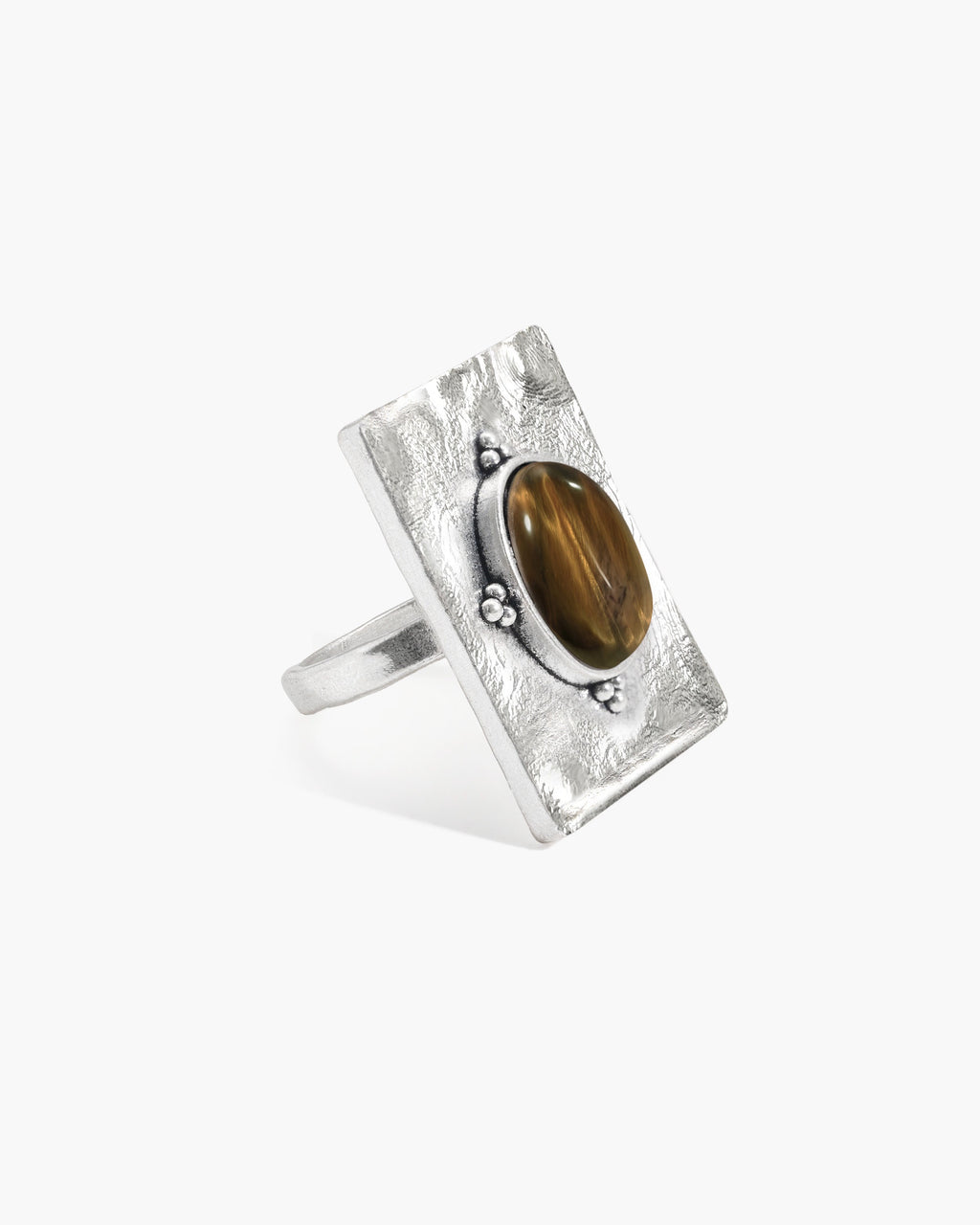 The Unspoken Amulet Ring en route jewellery