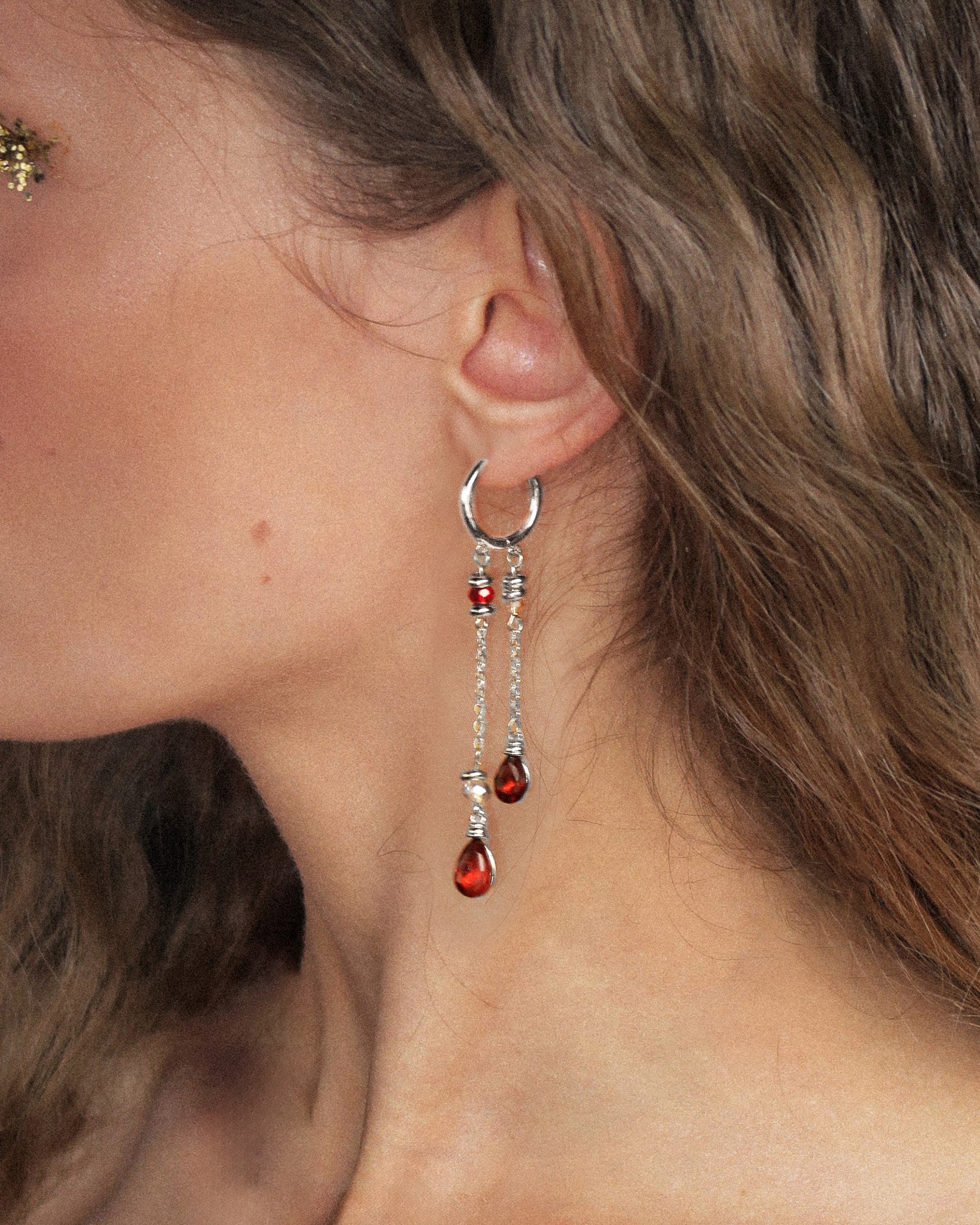 Silent Drop Earrings in Silver en route jewellery