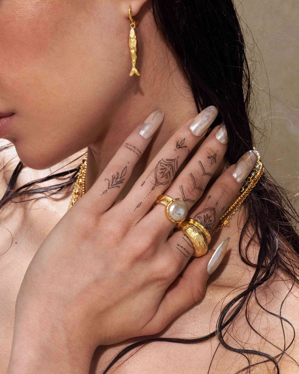 Gold Iris Ring en route jewellery