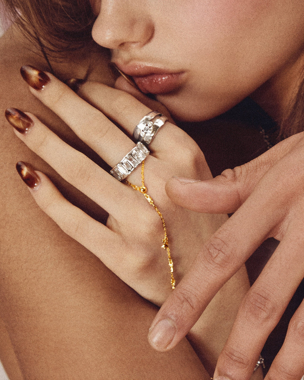 Silver Strass Me in Ring en route jewellery