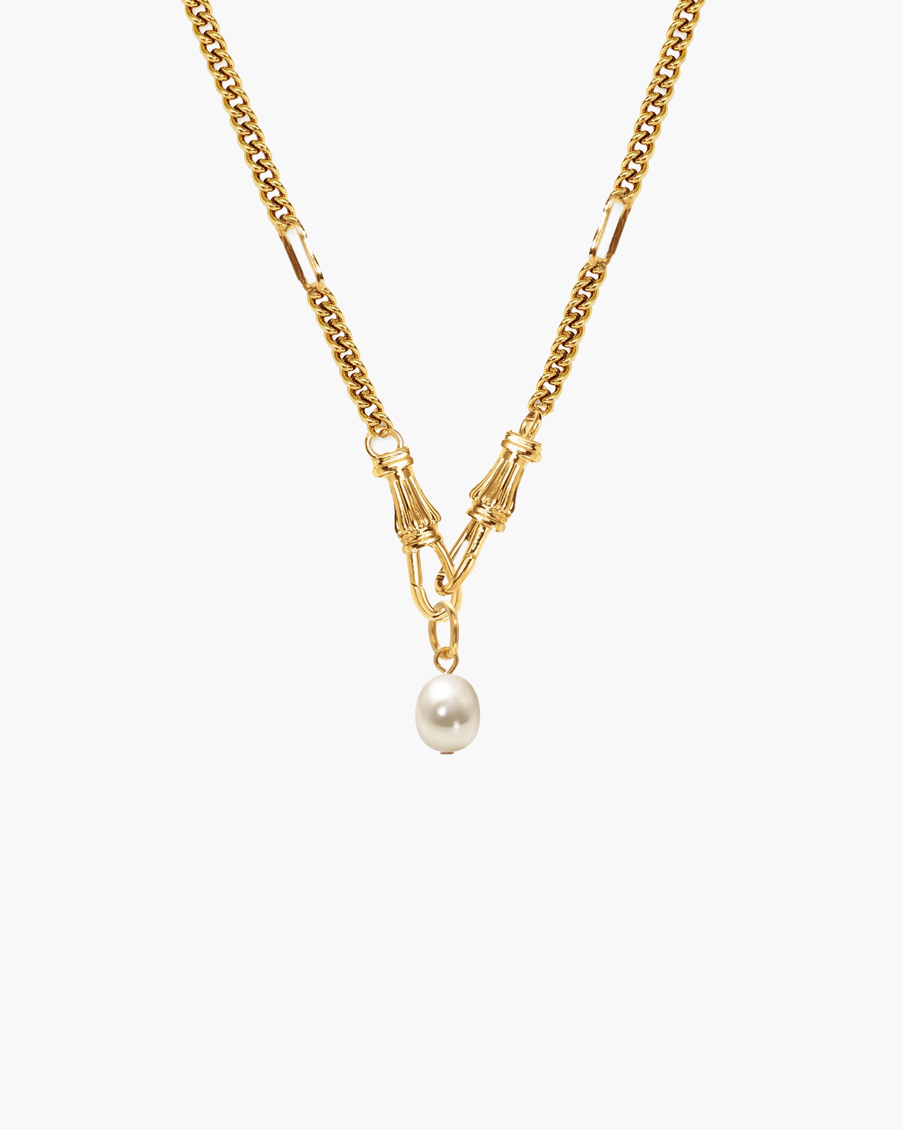 Deco Clasp Chain Necklace in Gold en route jewellery