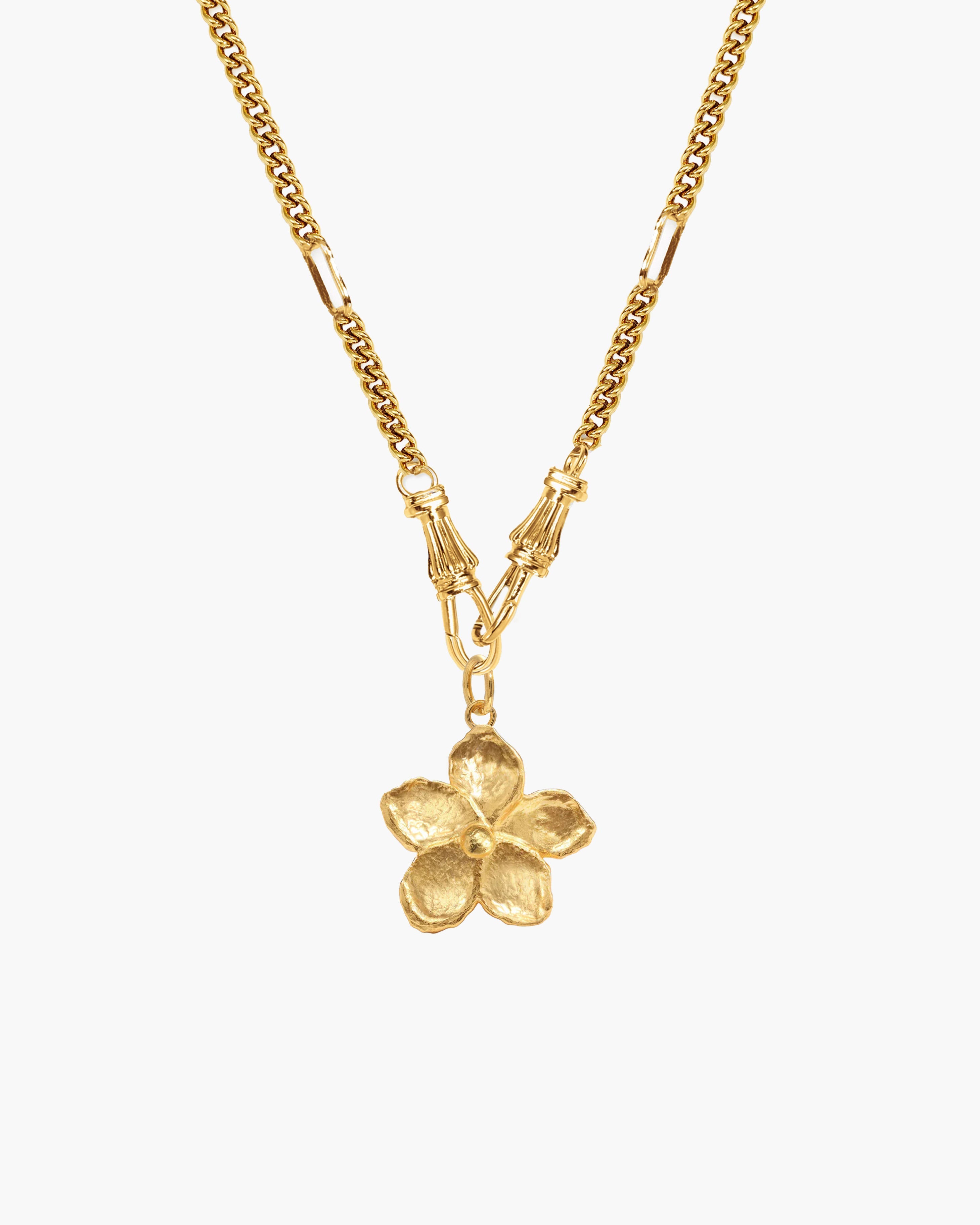 Deco Clasp Chain Necklace in Gold en route jewellery