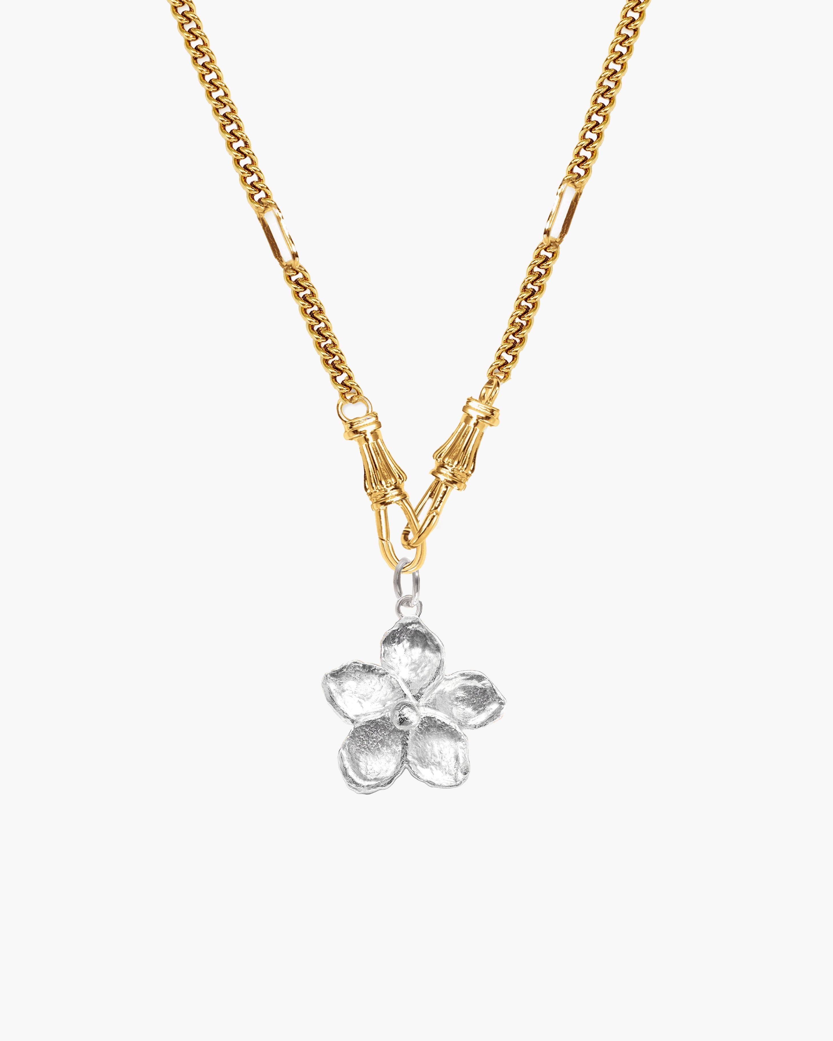 Deco Clasp Chain Necklace in Gold en route jewellery