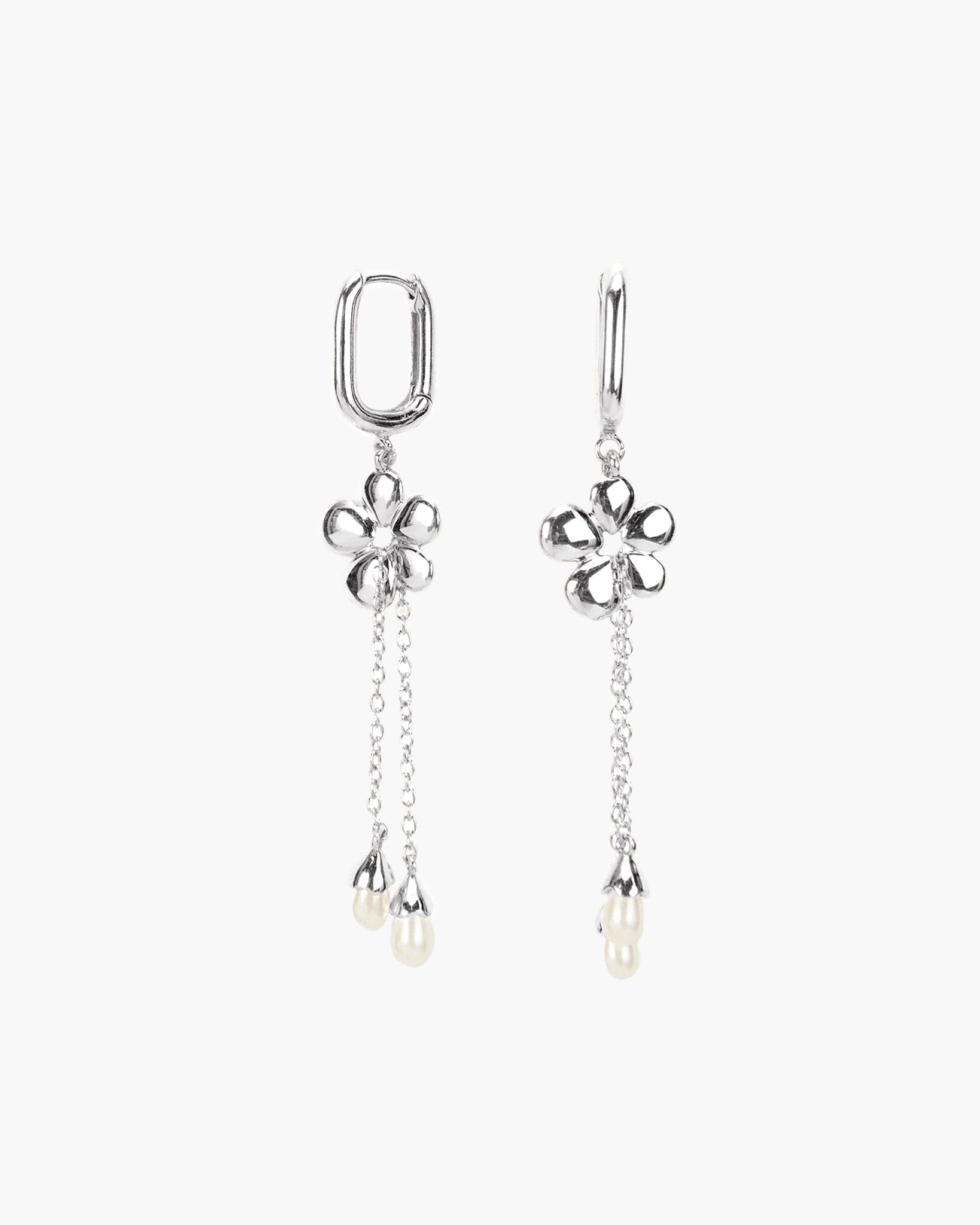 Camille Flower Drop Earrings in Silver en route jewellery