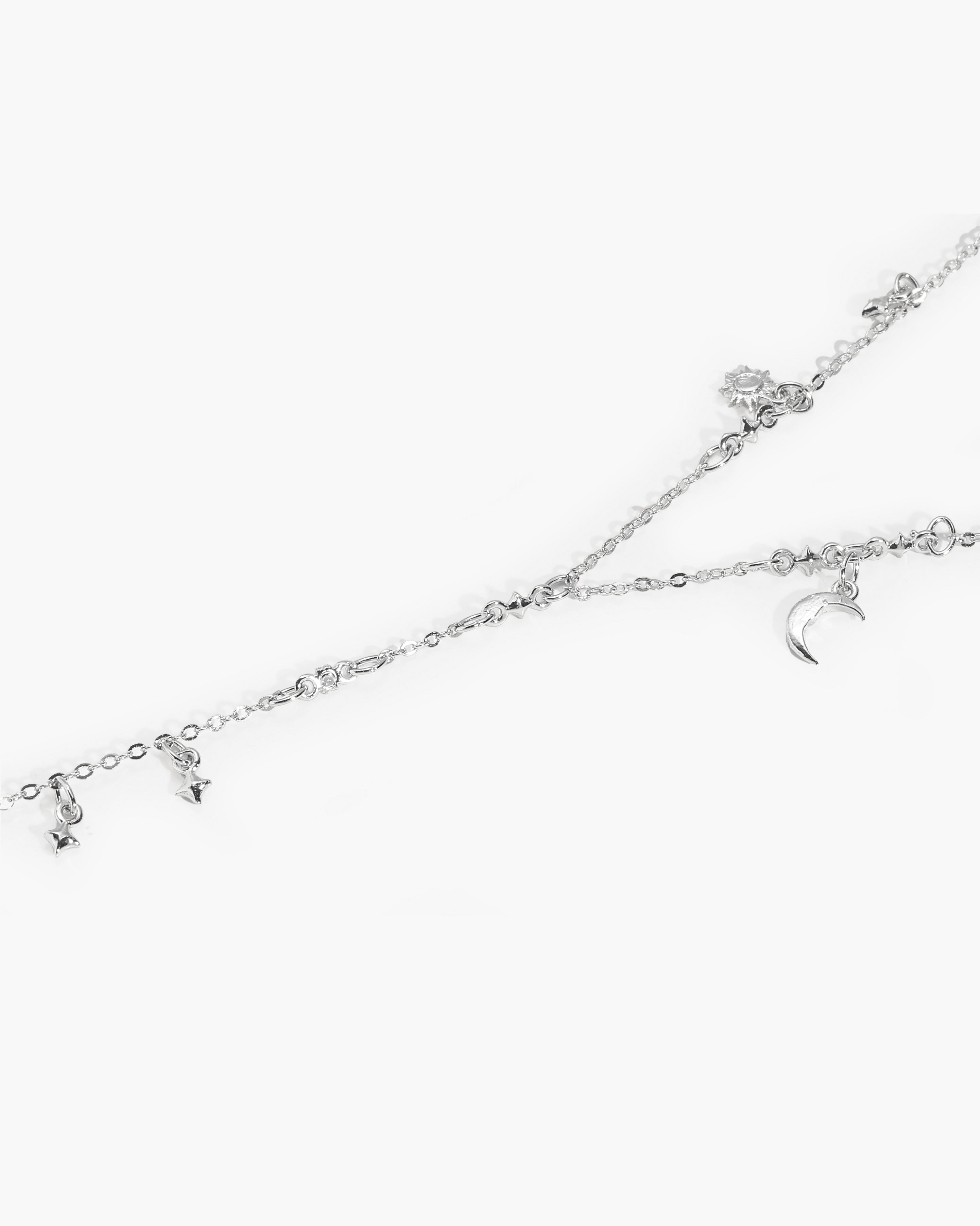 Lyra Hand Chain Bracelet in Silver en route jewellery