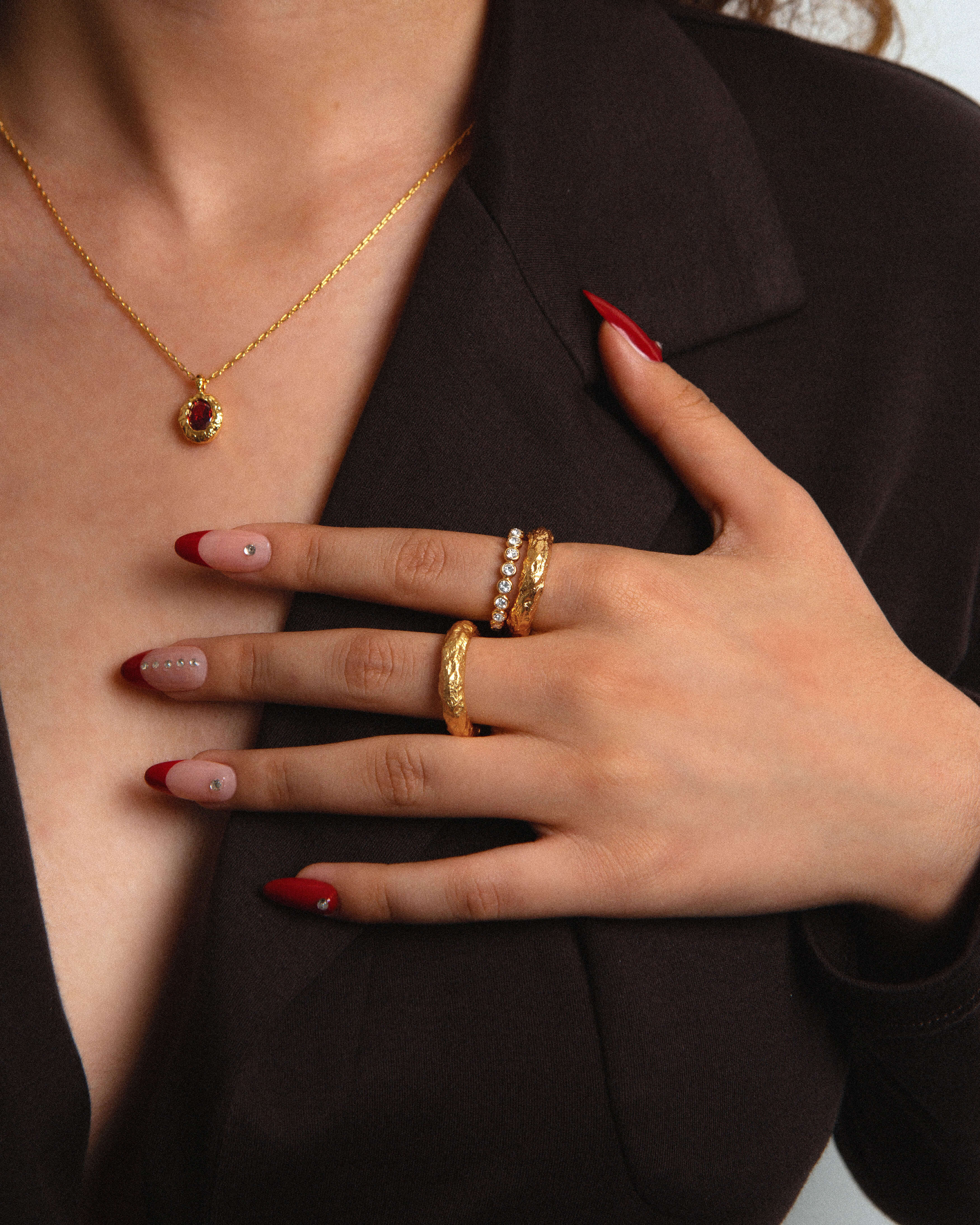 Tennis Ring en route jewellery