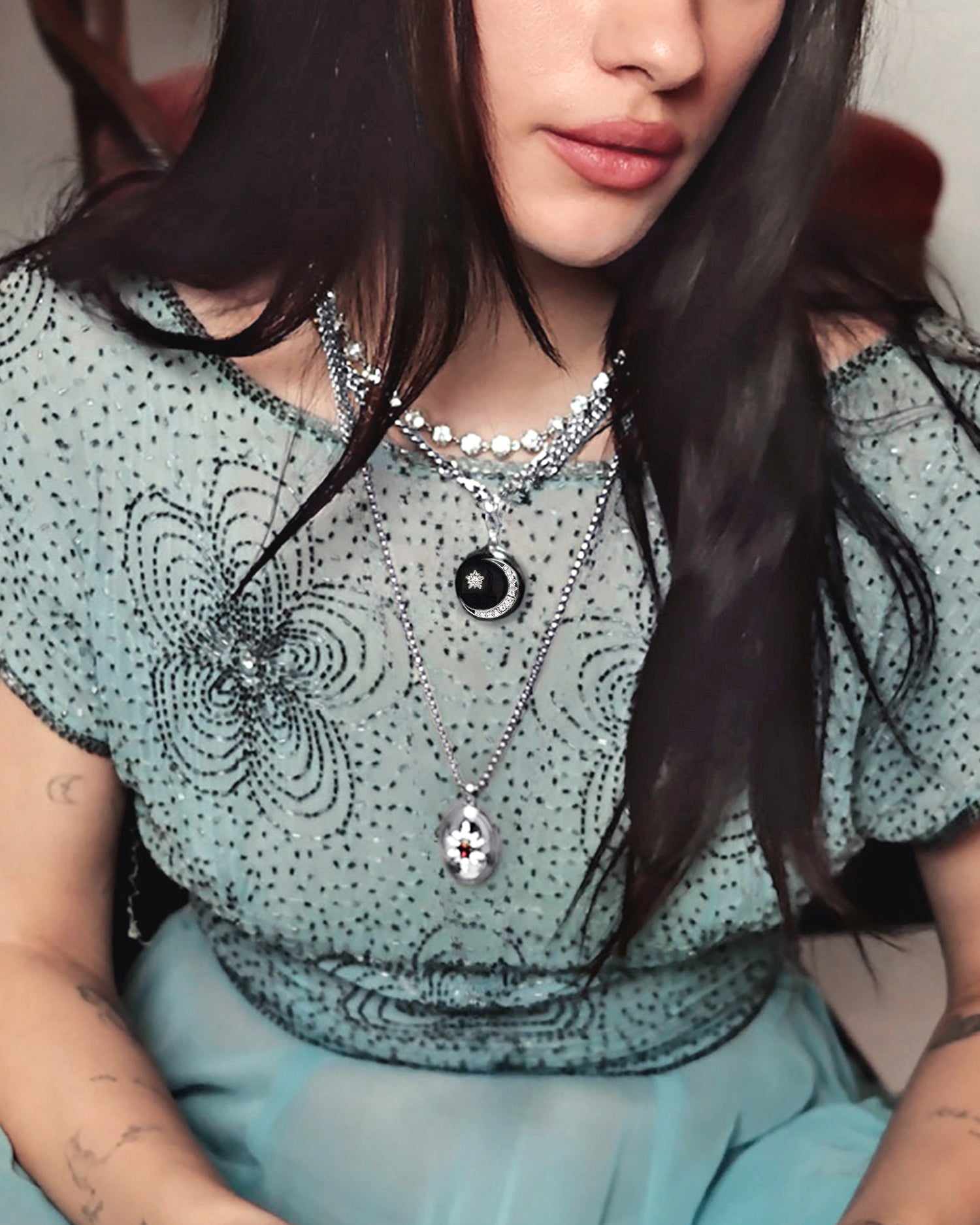 Zeldas Star Openable Locket Clasp Chain Necklace en route jewellery