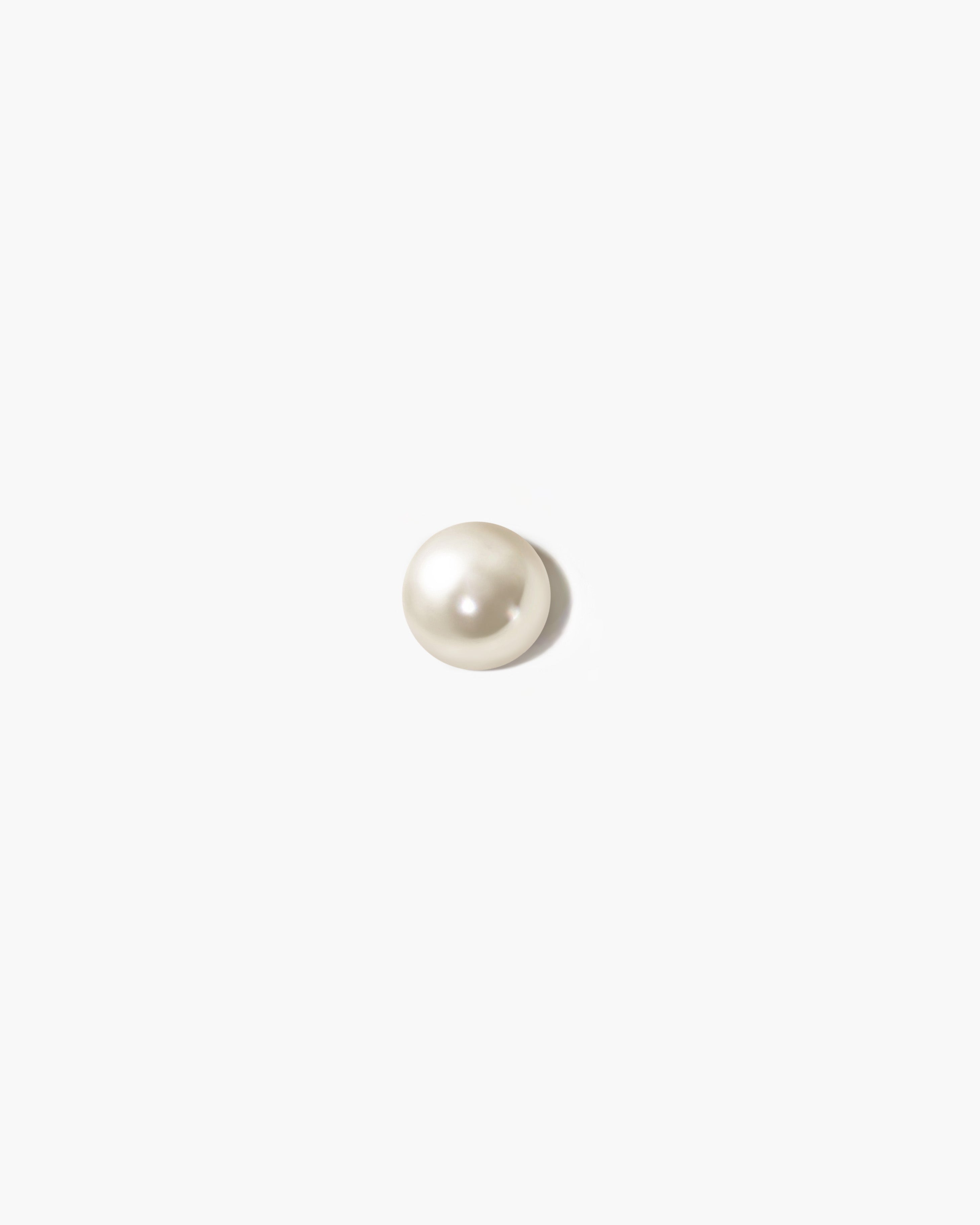 Daily Pearl Stud Earrings