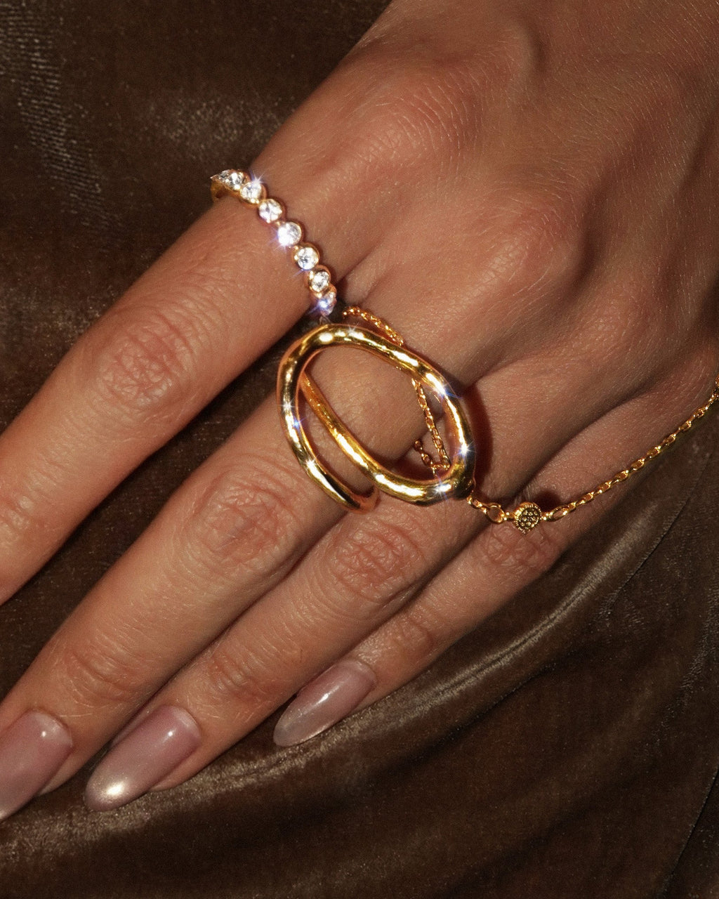 Sculptural Orbit Ring en route jewellery