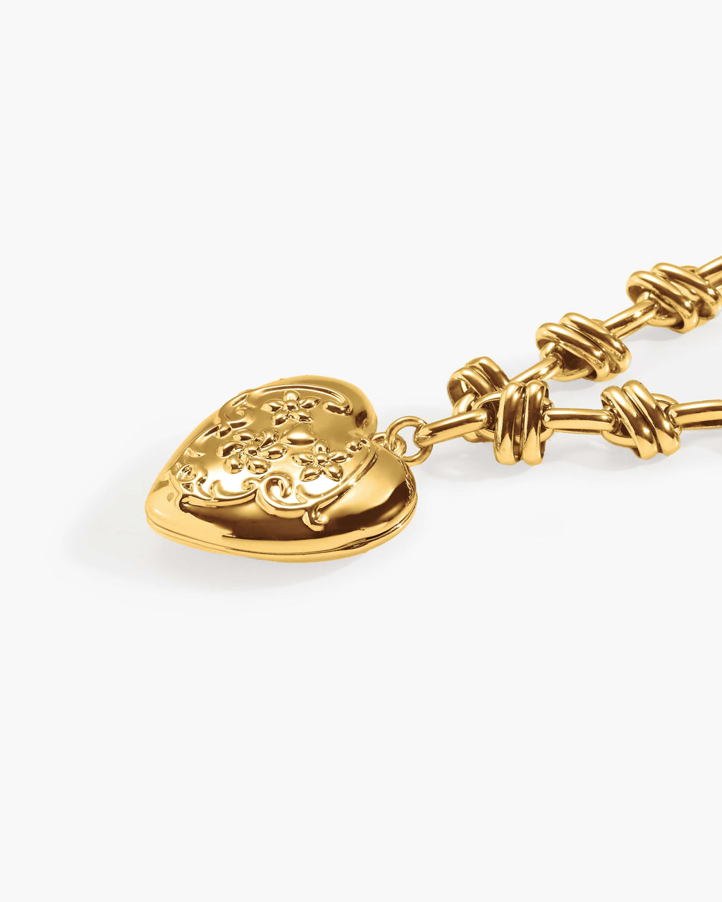 Secret Keeps Openable Heart Necklace en route jewellery