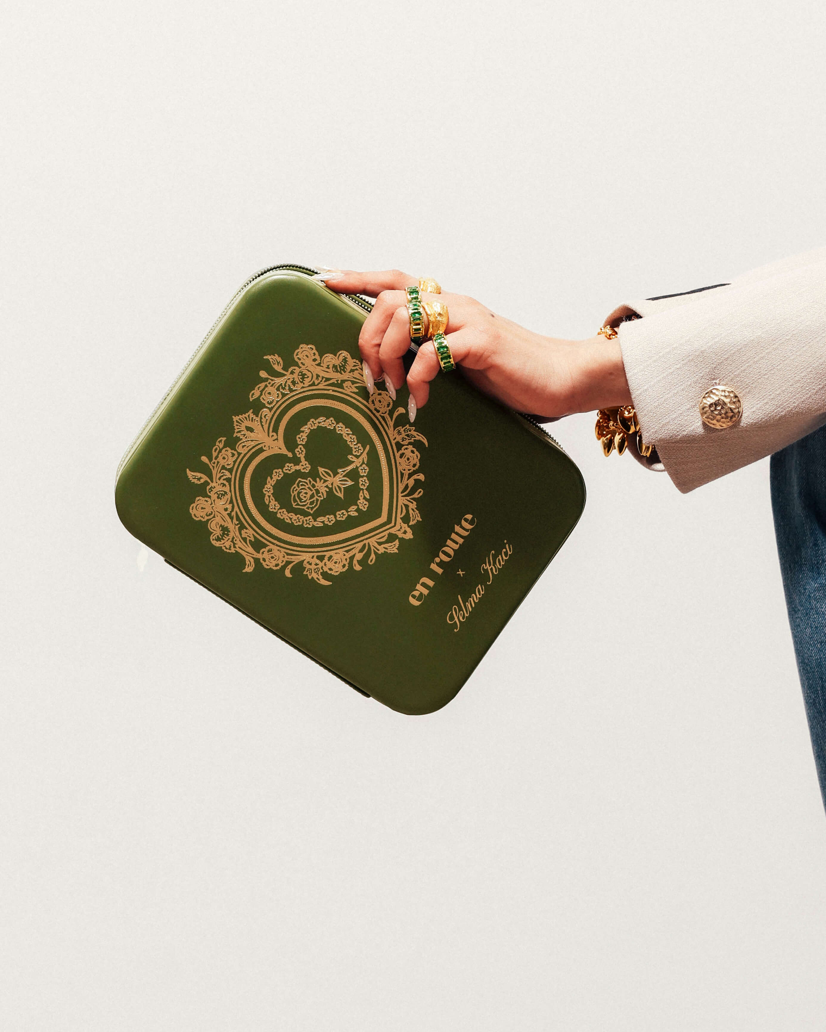 Isola Heart Jewelry Box in Olive en route jewellery