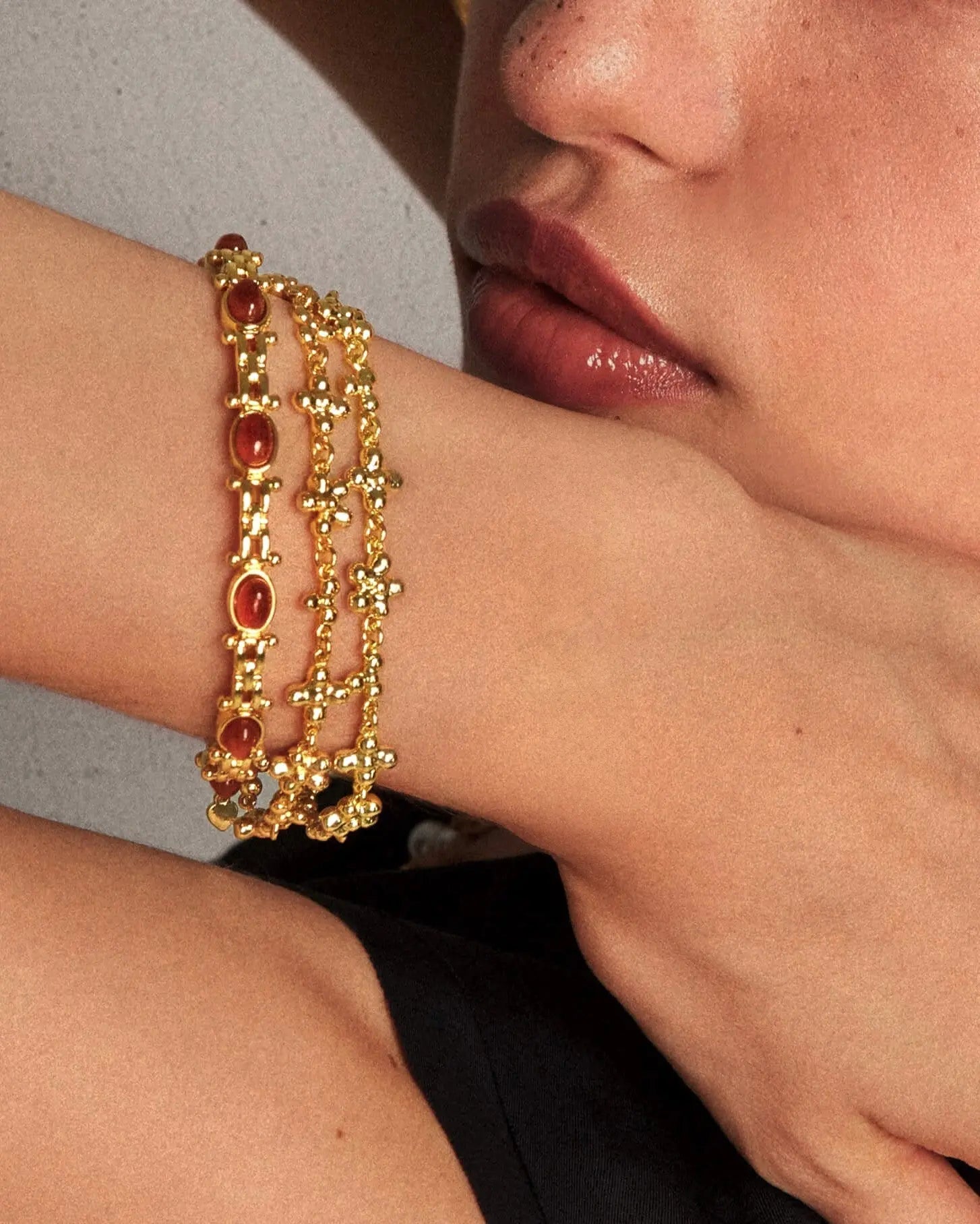 Tess's Treasure Carnelian & Daisy Molecule Bracelet Set en route jewellery