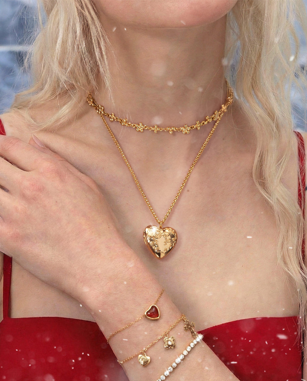 Tender Openable Locket Necklace in Gold en route jewellery