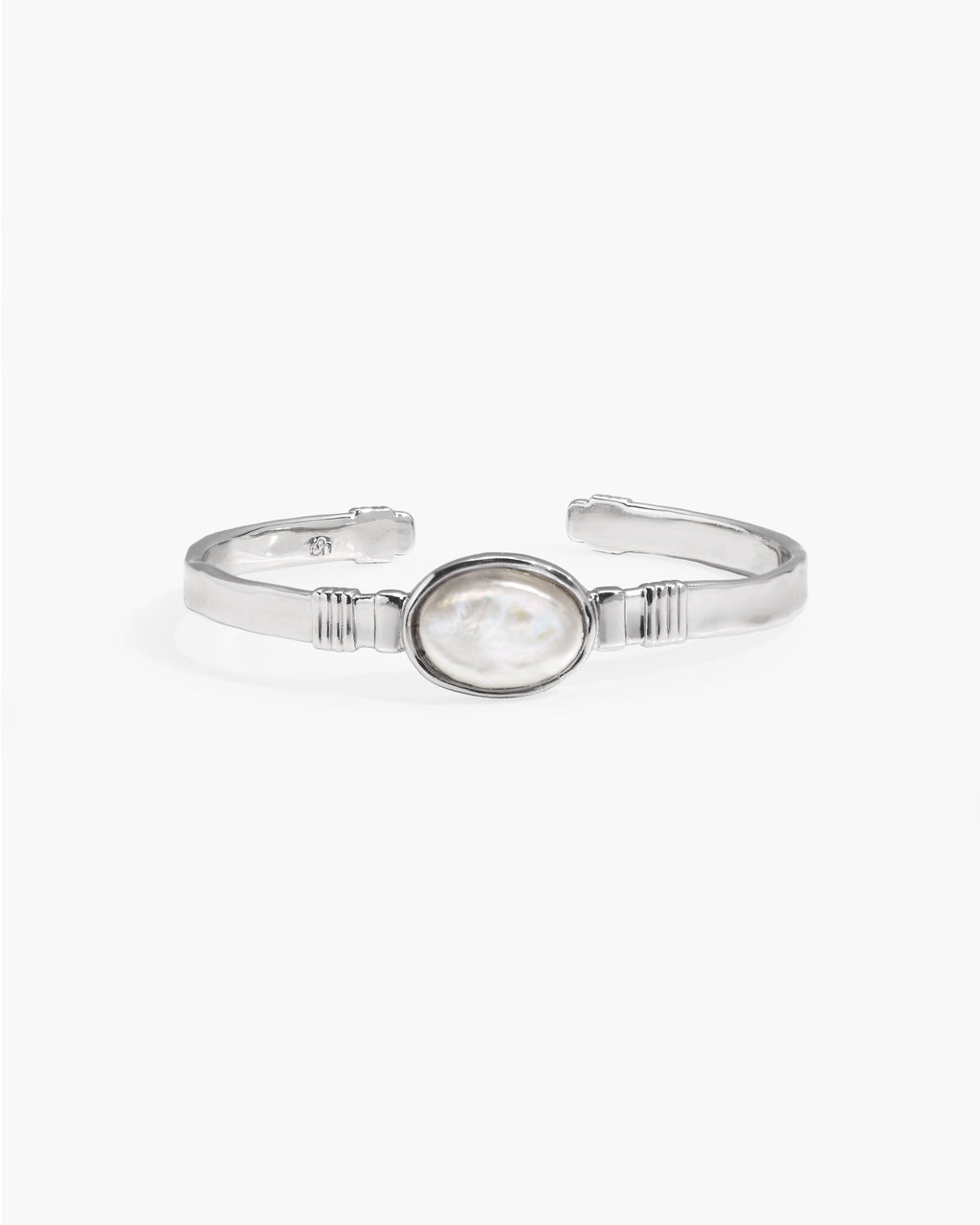 Liquid Oval Pearl Bangle en route jewellery