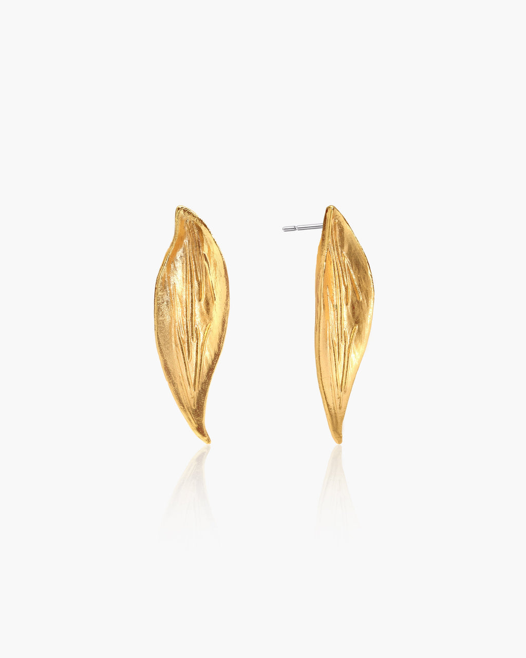 Golden Leaf Stud Earrings en route jewellery