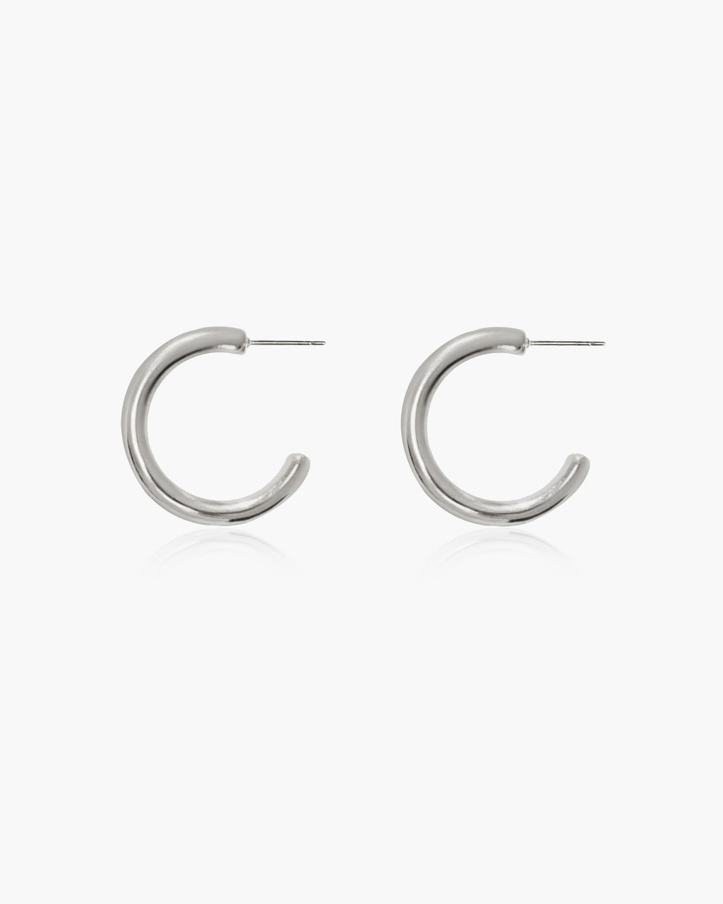 The Simple Hoop Earrings in Silver
